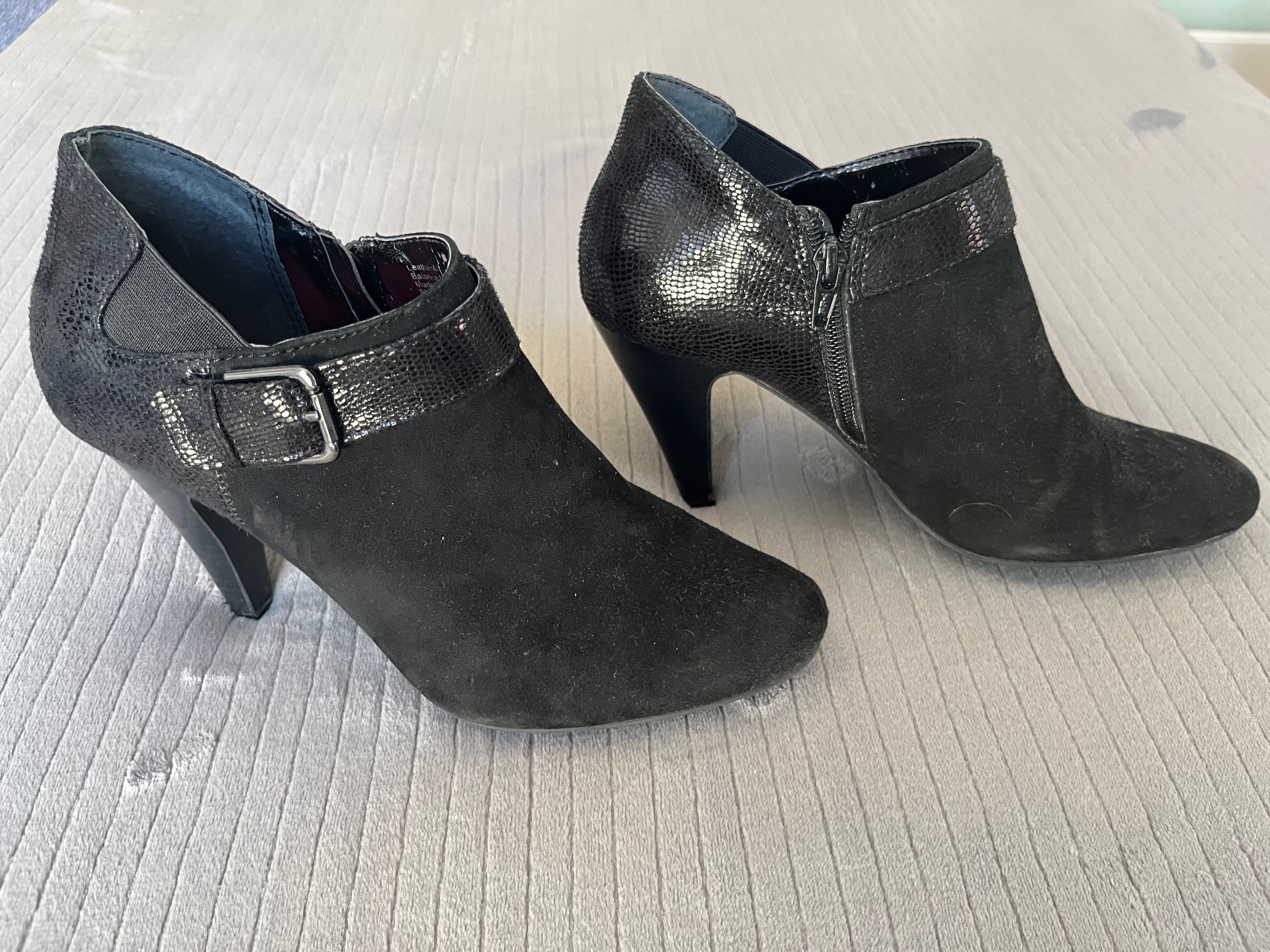 Stylish Black Ankle Boots - Snake Print & Suede-like, High Heel, Size 7.5